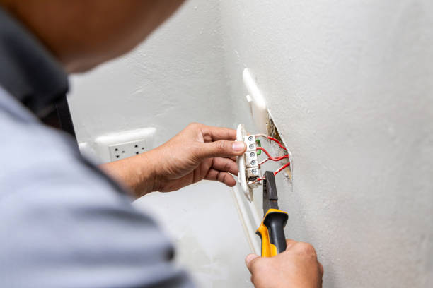 Best Emergency Electrician Near Me  in The Hammocks, FL